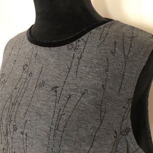 Embellished sleeveless Tee